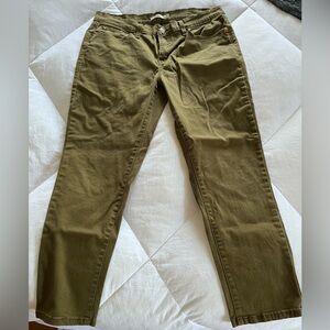 Women’s Original Levi’s Olive Green Casual Pants